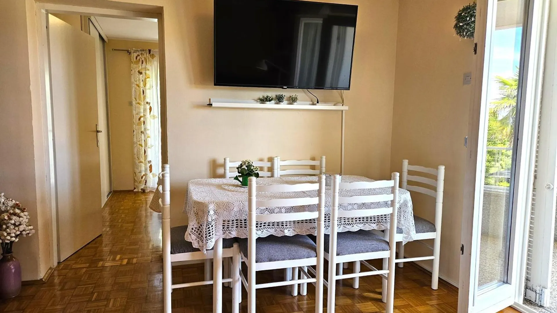 Apartments Mirko Malinska