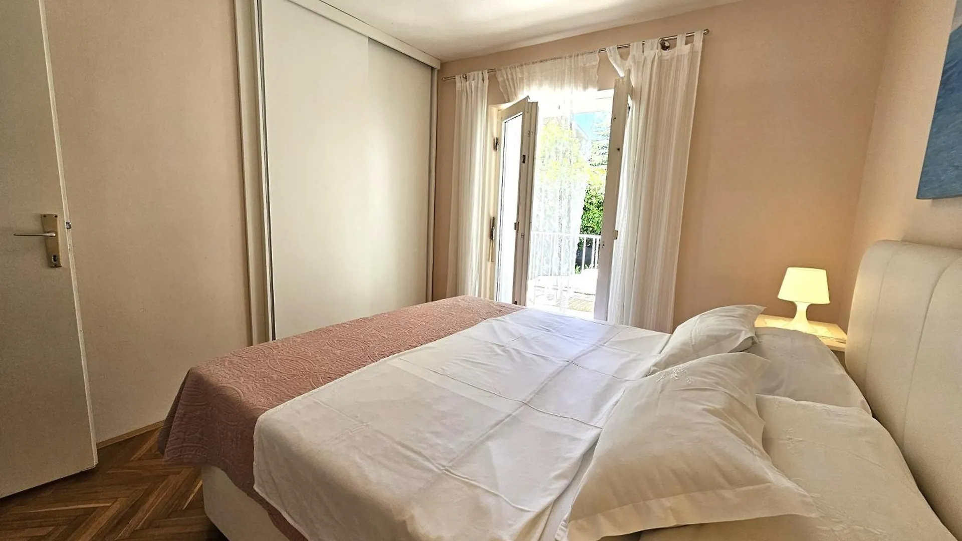 Apartments Mirko Malinska