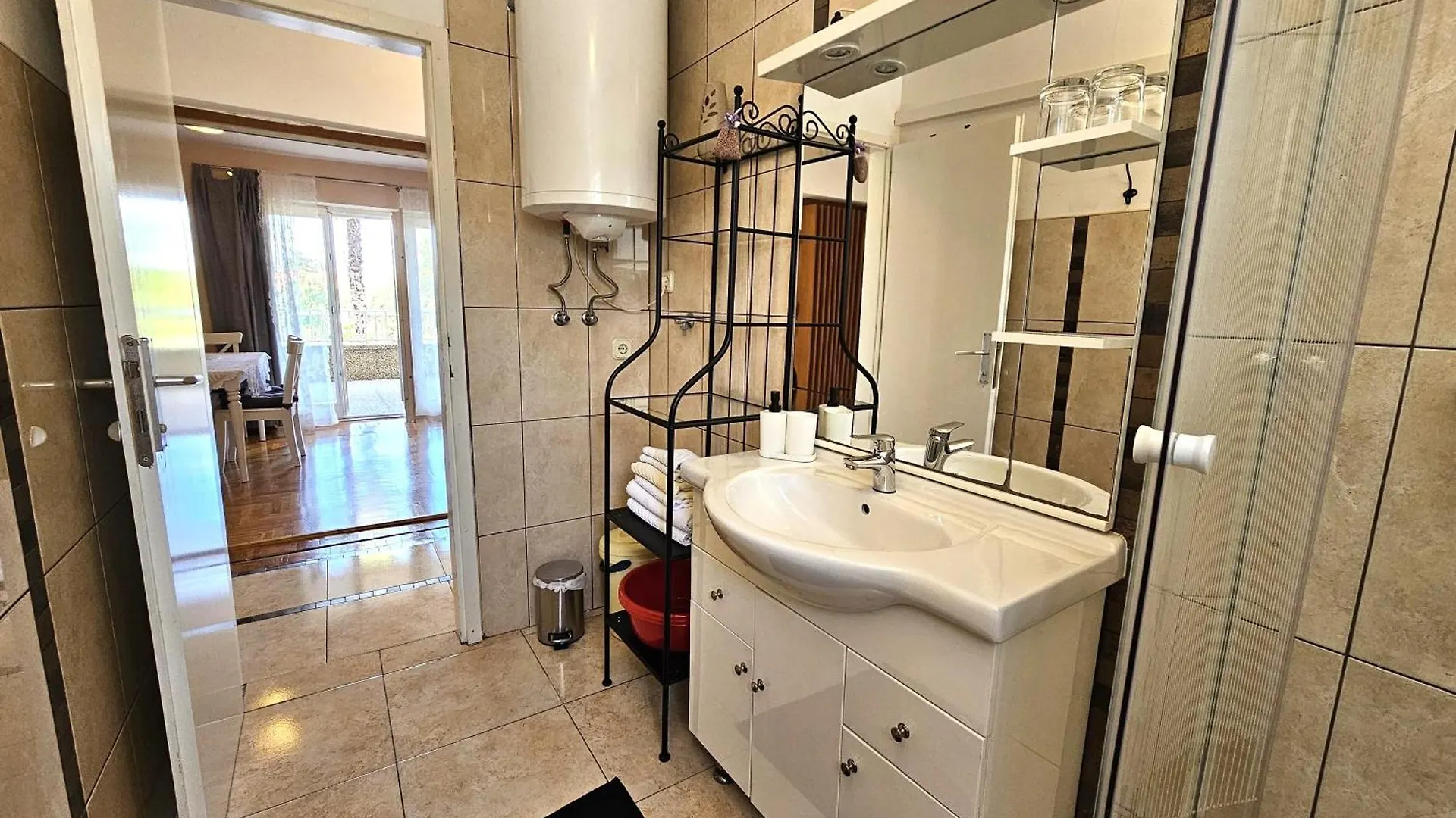 Apartment Mirko Malinska