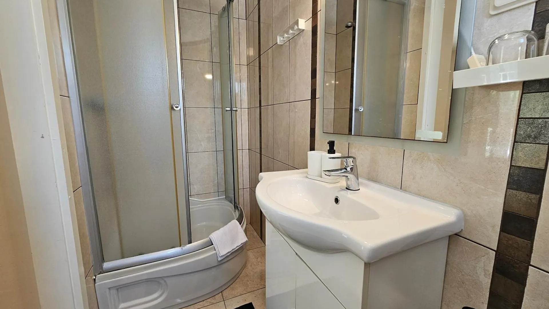 Apartment Mirko Malinska